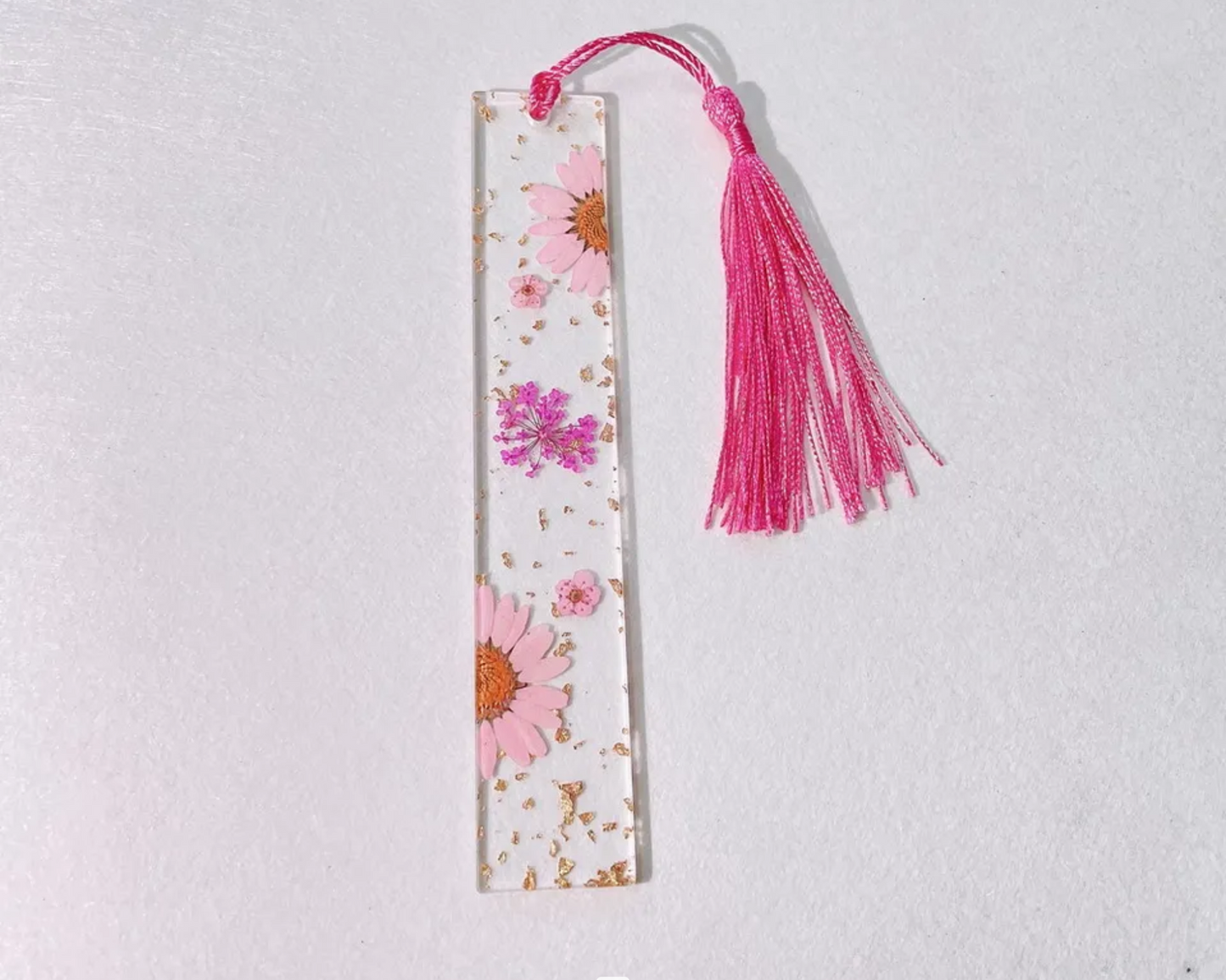 Beautiful dried flower and gold leaf resin bookmarks