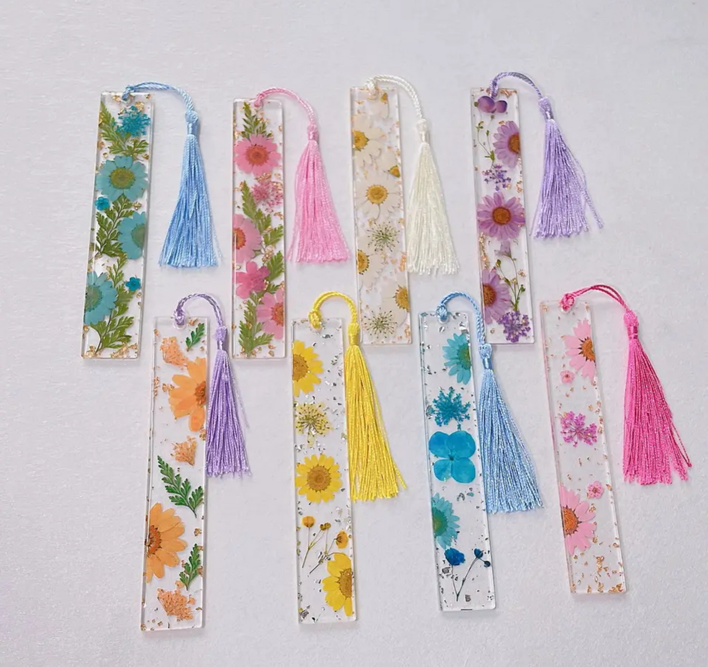 Beautiful dried flower and gold leaf resin bookmarks